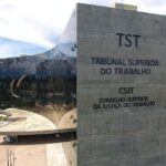 Entenda como funciona o sistema judiciário trabalhista no Brasil, desde a petição inicial até a fase de execução, e saiba quais os papéis de cada ator envolvido.